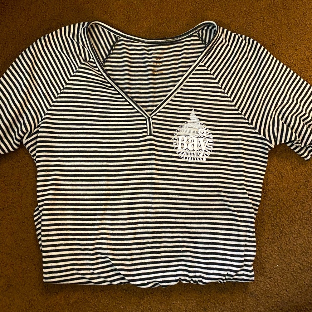 Small Striped Black and White V-Neck Top